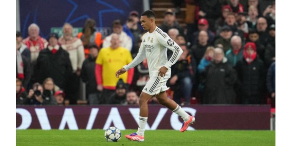 Trent Alexander-Arnold kann den Anforderungen eines kompletten Verteidigers nicht gerecht werden Trent Alexander-Arnold kann den Anforderungen eines kompletten Verteidigers nicht gerecht werden